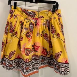 Light cotton skirt. Cotton lining.